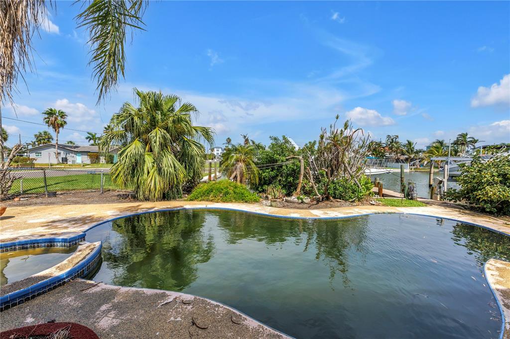 557 Crystal Drive Madeira Beach, FL 33708 - Photo 23 of 54