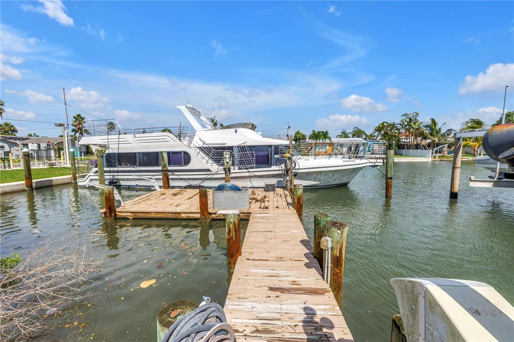 557 Crystal Drive Madeira Beach, FL 33708 - Photo 24 of 54