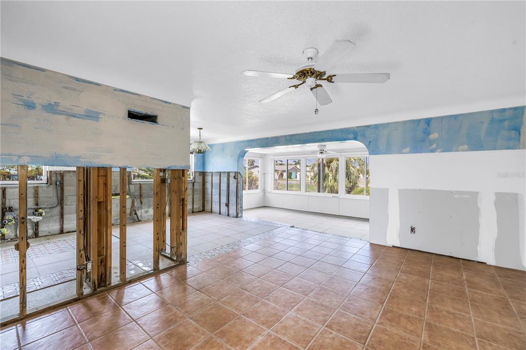 557 Crystal Drive Madeira Beach, FL 33708 - Photo 27 of 54