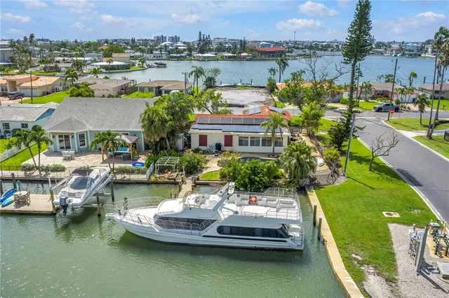 $770,000 | 557 Crystal Drive, Madeira Beach, FL 33708