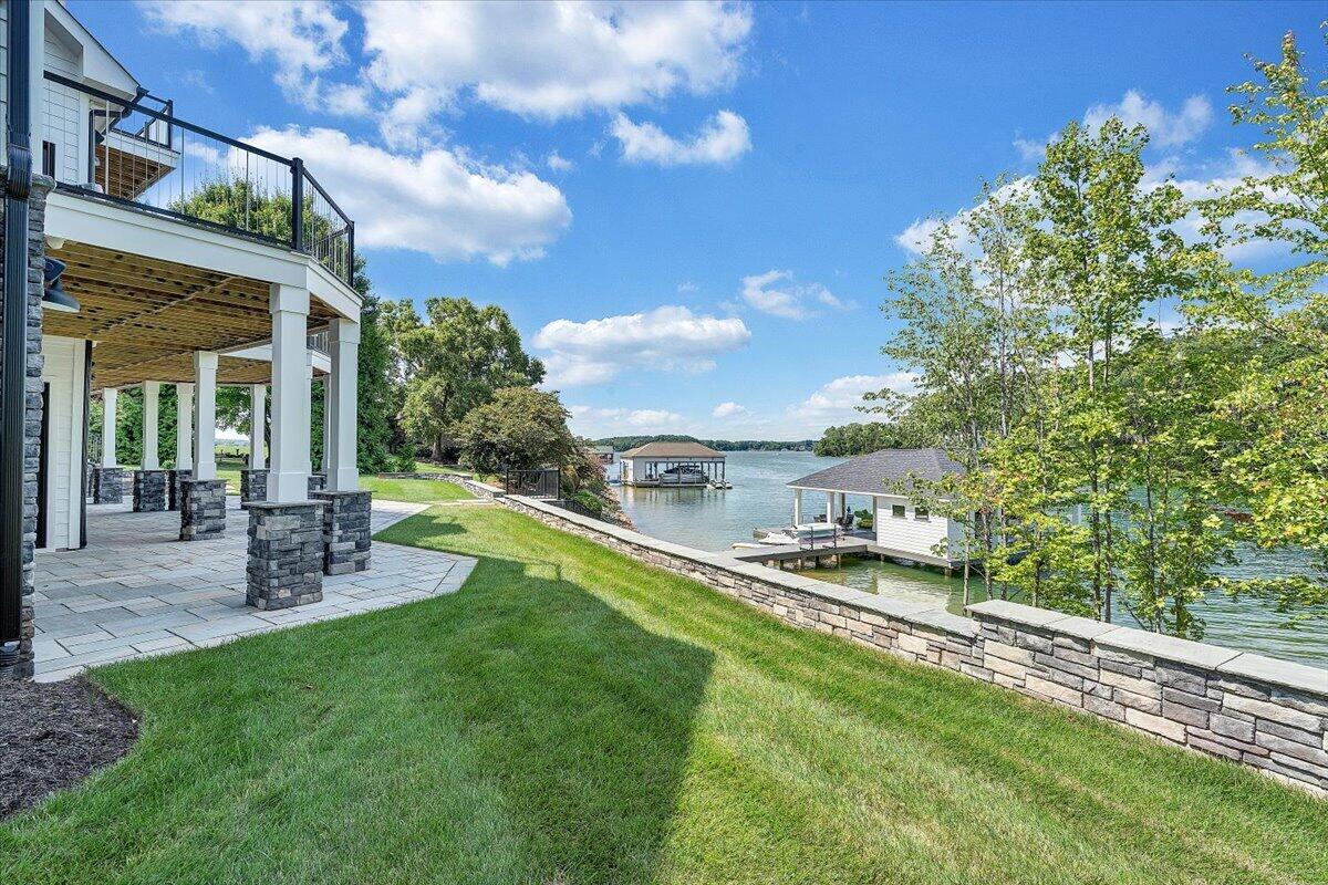 176 Three Point Isle Drive Penhook, VA 24137 - Photo 72 of 102 071-MIB00706