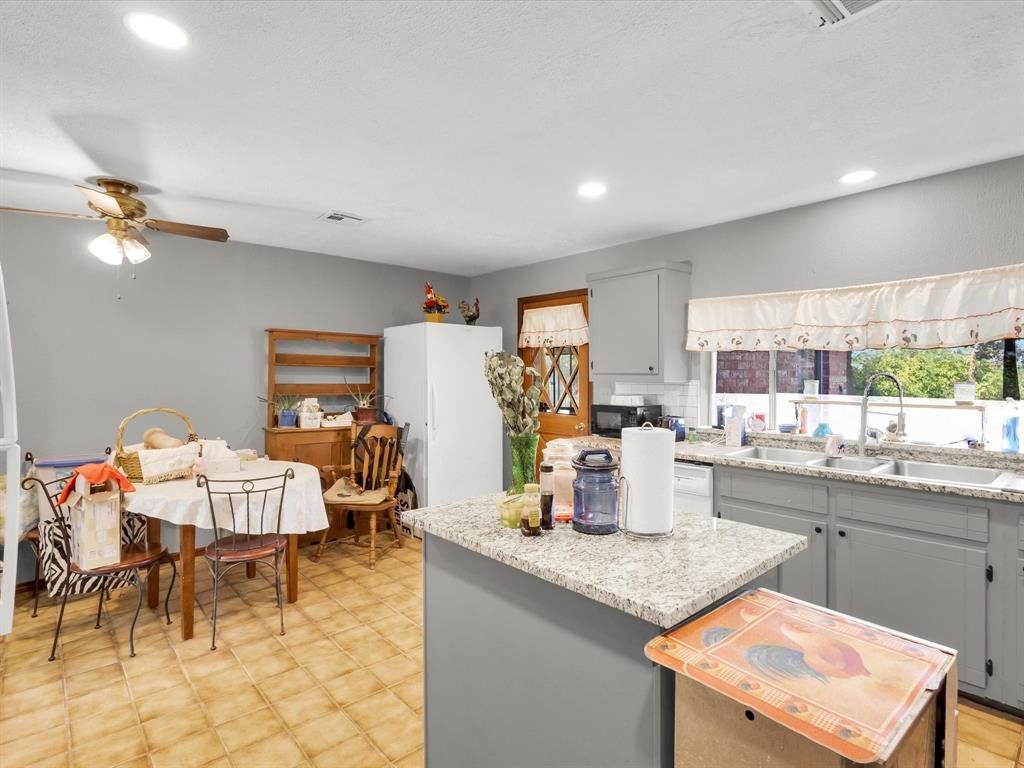 7412 County Road 131A Terrell, TX 75161 - Photo 8 of 29