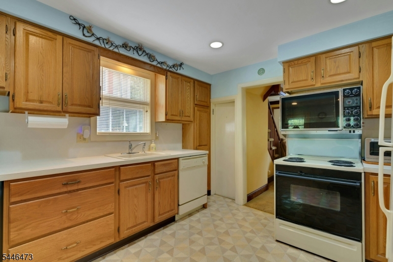 95 Hillcrest Road Watchung, NJ 07069 - Photo 6 of 30