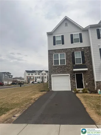 $2,850 | 4900 Brookside Court, Coopersburg, PA 18036
