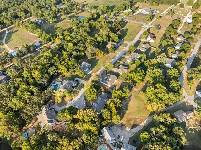 $272,000 | 317 Deer Run Drive, Nevada, MO 64772