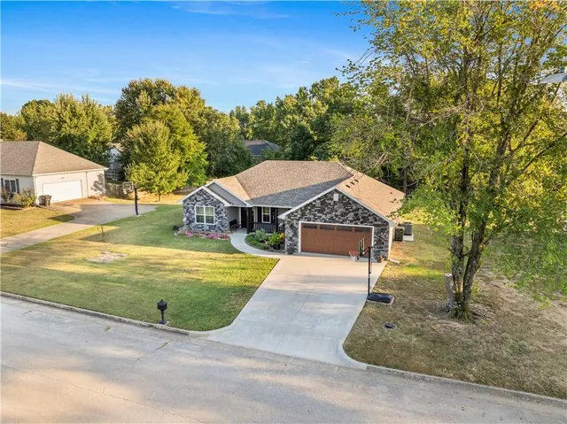 $272,000 | 317 Deer Run Drive, Nevada, MO 64772