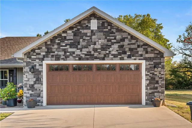 $272,000 | 317 Deer Run Drive, Nevada, MO 64772