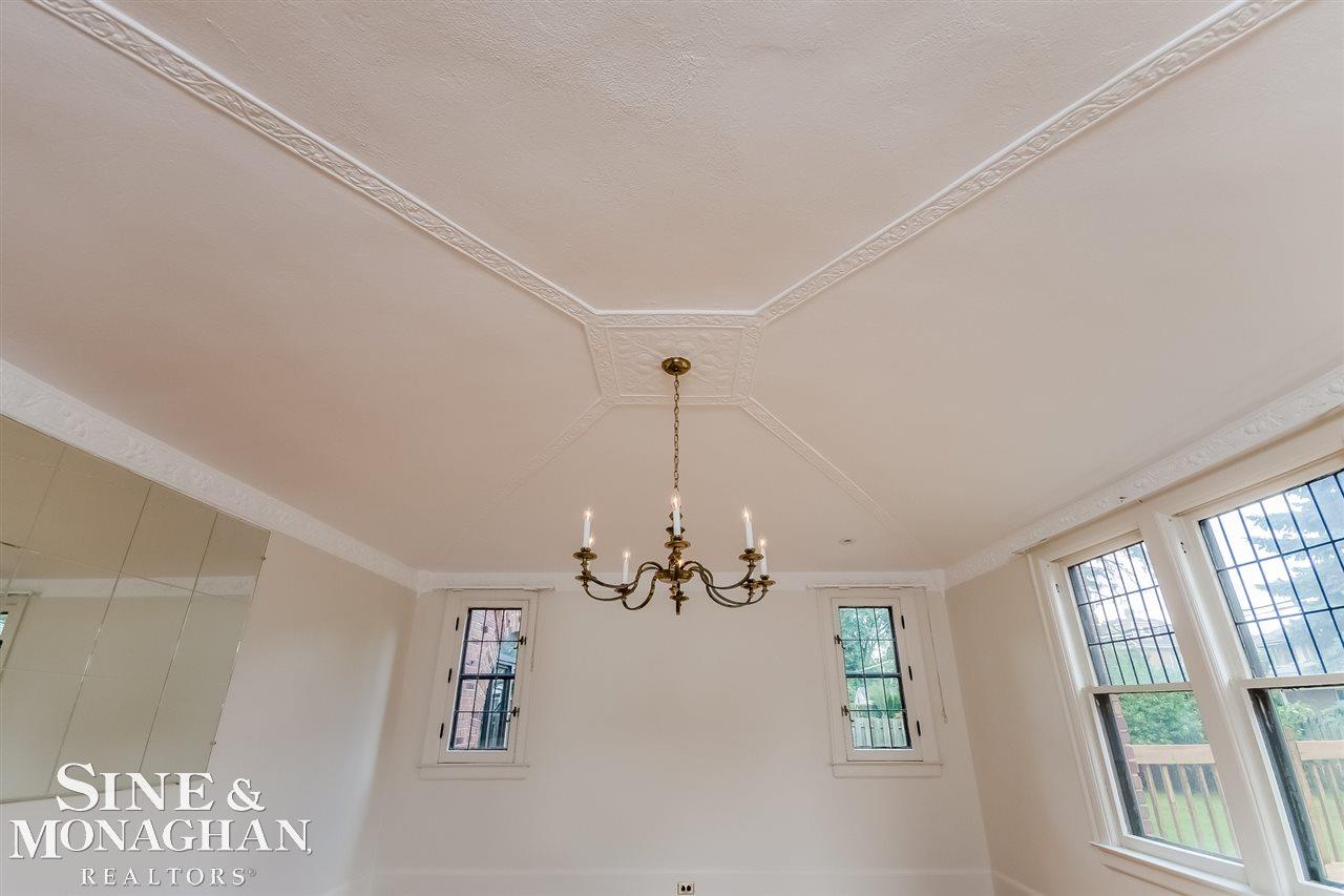 1035 Bishop Road Grosse Pointe Park, MI 48230 - Photo 13 of 62