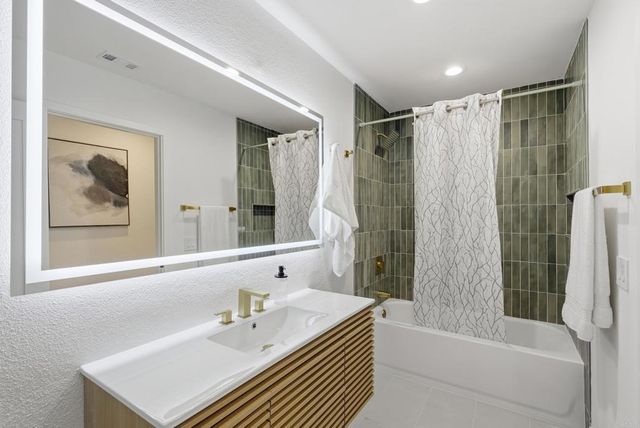 $2,099,888 | 2830 Esturion Place, Carlsbad, CA 92009