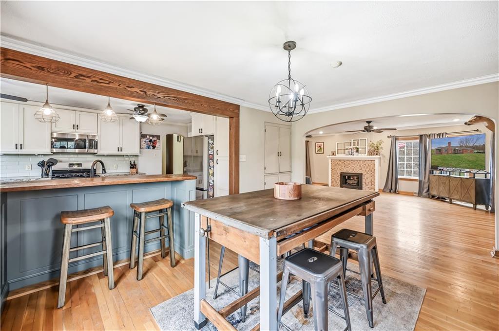 516 Wallace Run Road Darlington, PA 16115 - Photo 13 of 41 Dinging Area with view into kitchen