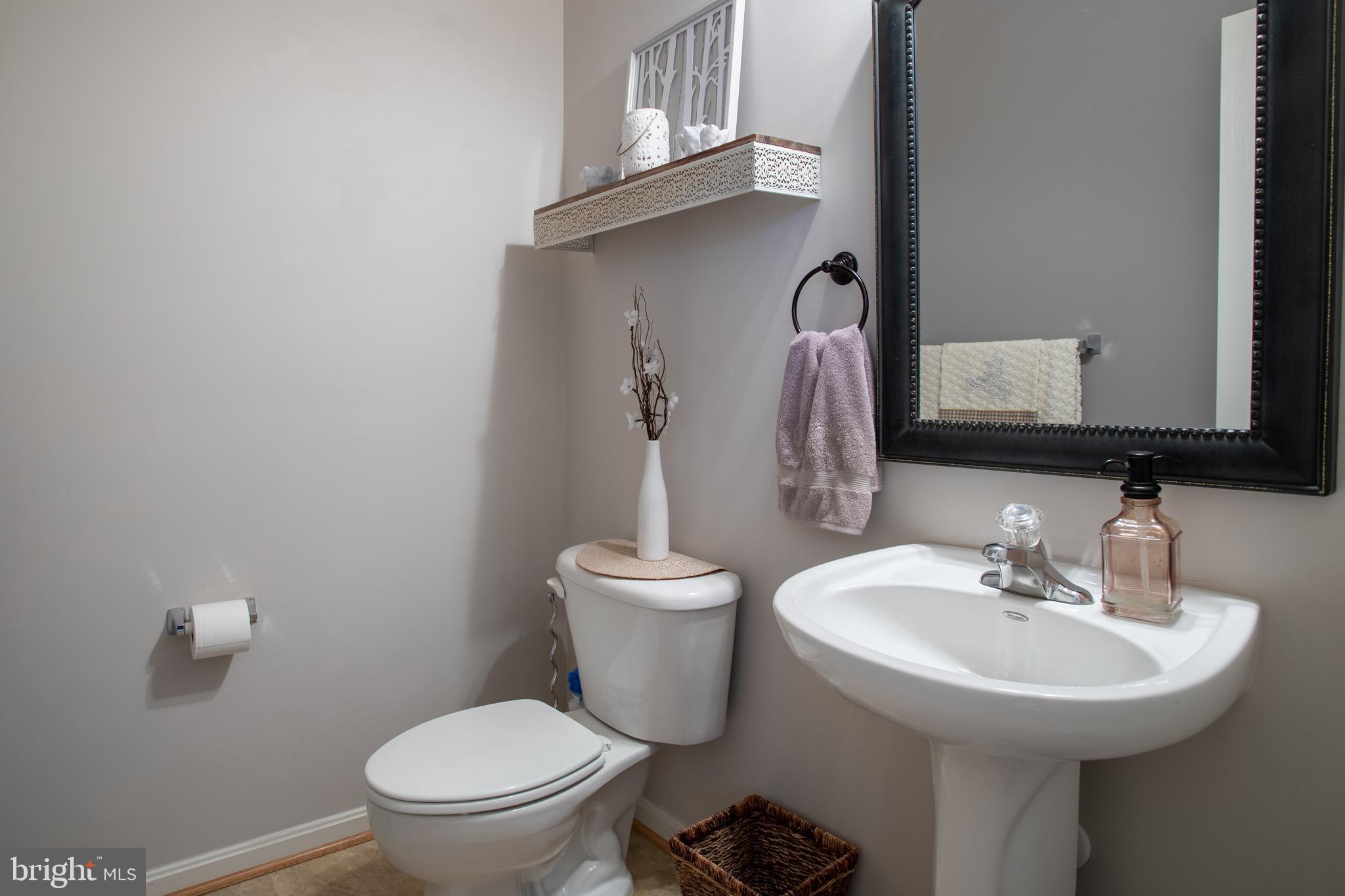 12908 Yellow Jacket Road Hagerstown, MD 21740 - Photo 13 of 31 Main Level Half Bath