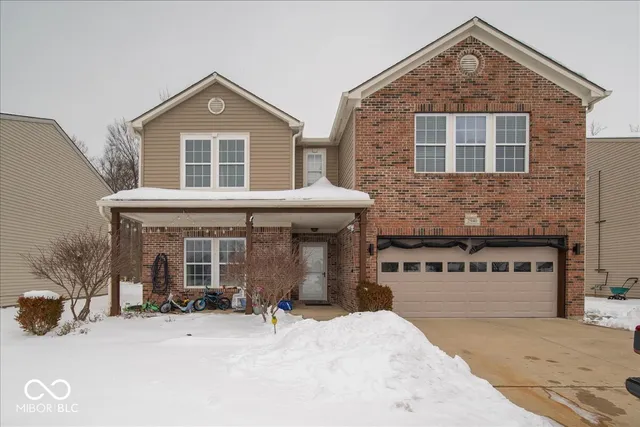 $480,000 | 2940 Treehouse Pass, Greenwood, IN 46143