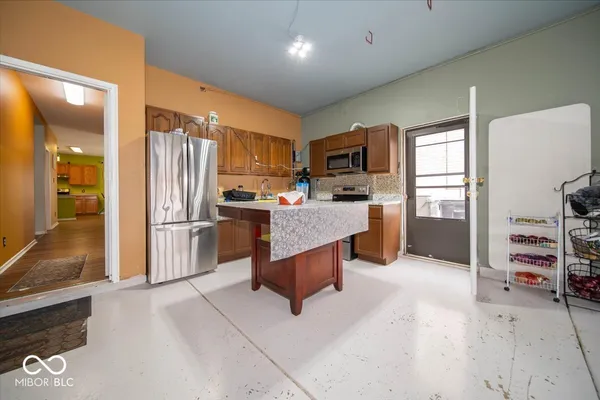 $480,000 | 2940 Treehouse Pass, Greenwood, IN 46143