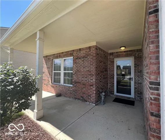 $480,000 | 2940 Treehouse Pass, Greenwood, IN 46143