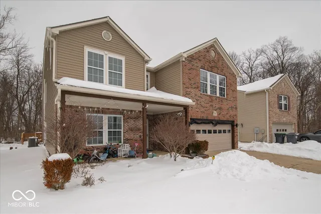 $480,000 | 2940 Treehouse Pass, Greenwood, IN 46143