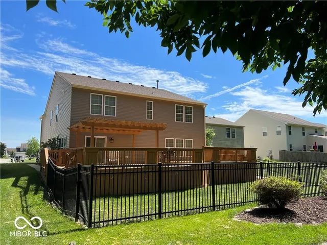 $480,000 | 2940 Treehouse Pass, Greenwood, IN 46143