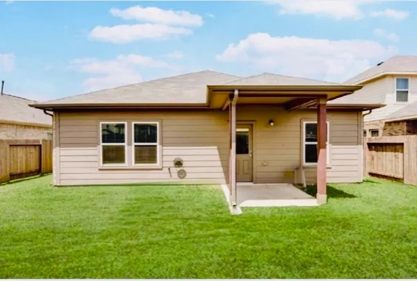 $2,200 | 8626 Willet Street, Baytown, TX 77521