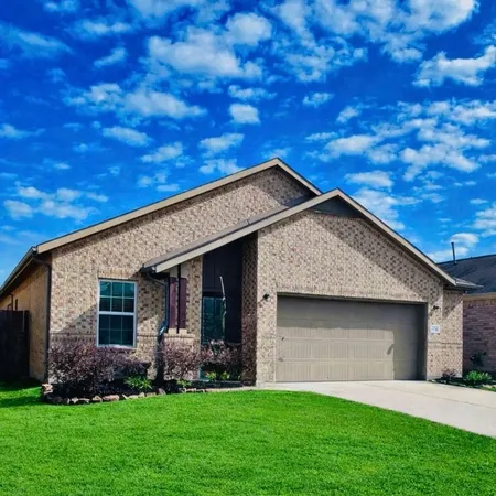 $2,200 | 8626 Willet Street, Baytown, TX 77521