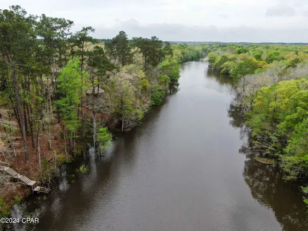 $975,000 | 3640 Lucianne Road, Vernon, FL 32462
