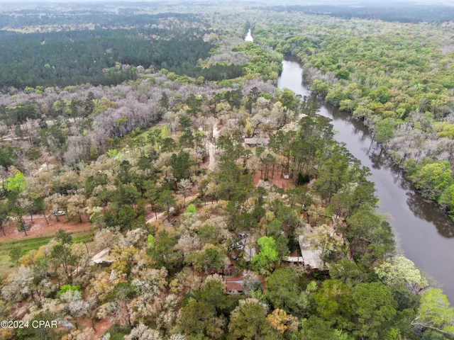 $975,000 | 3640 Lucianne Road, Vernon, FL 32462