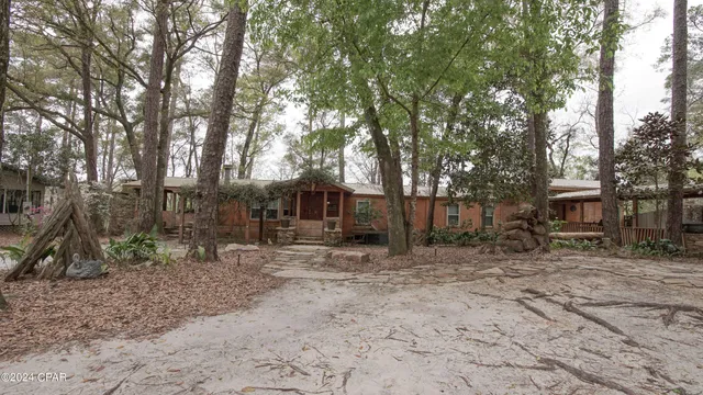 $975,000 | 3640 Lucianne Road, Vernon, FL 32462