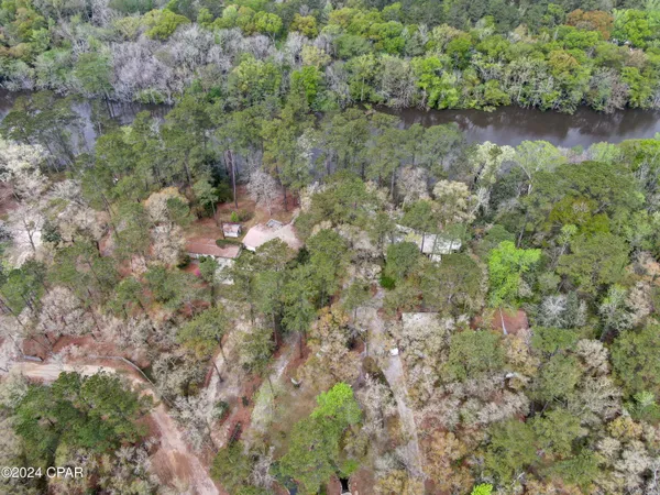 $975,000 | 3640 Lucianne Road, Vernon, FL 32462