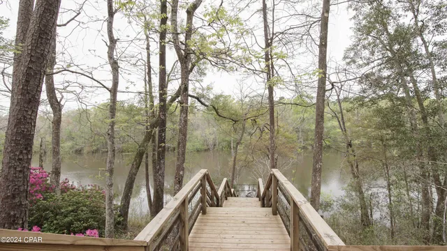 $975,000 | 3640 Lucianne Road, Vernon, FL 32462