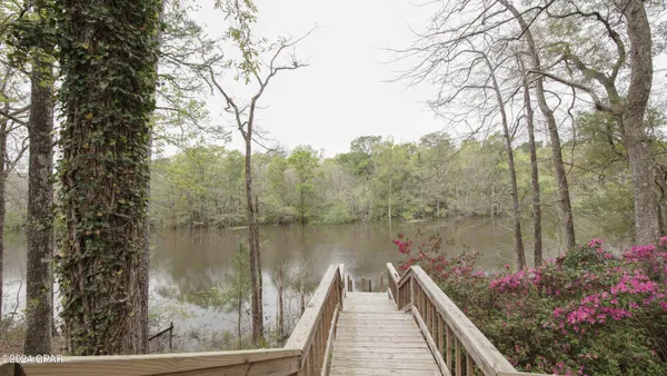 $975,000 | 3640 Lucianne Road, Vernon, FL 32462