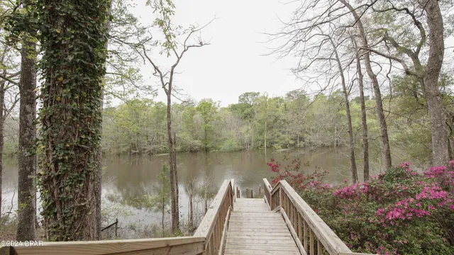 $975,000 | 3640 Lucianne Road, Vernon, FL 32462