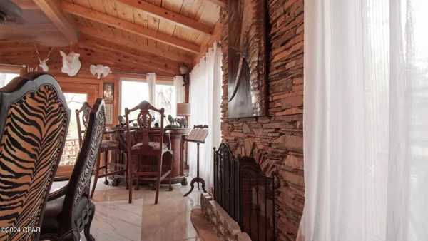 $975,000 | 3640 Lucianne Road, Vernon, FL 32462