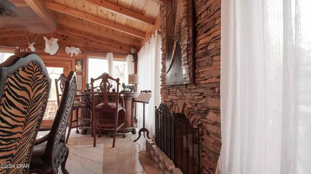 $975,000 | 3640 Lucianne Road, Vernon, FL 32462