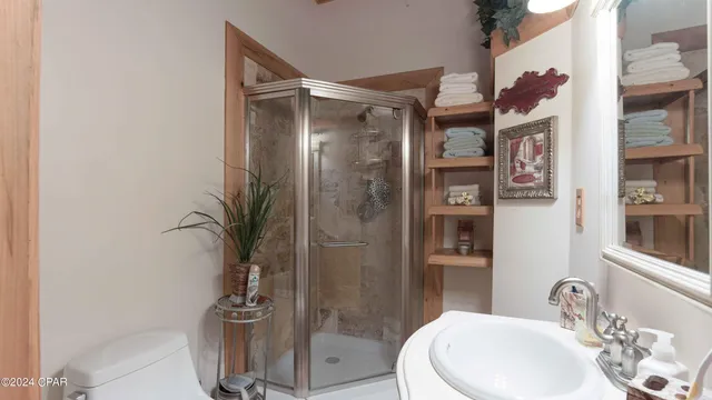 $975,000 | 3640 Lucianne Road, Vernon, FL 32462