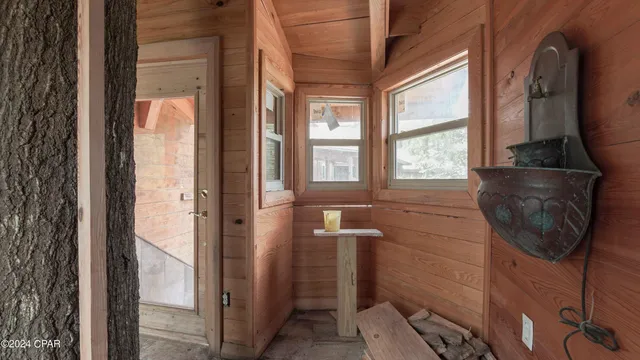 $975,000 | 3640 Lucianne Road, Vernon, FL 32462