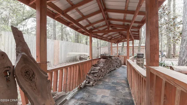 $975,000 | 3640 Lucianne Road, Vernon, FL 32462