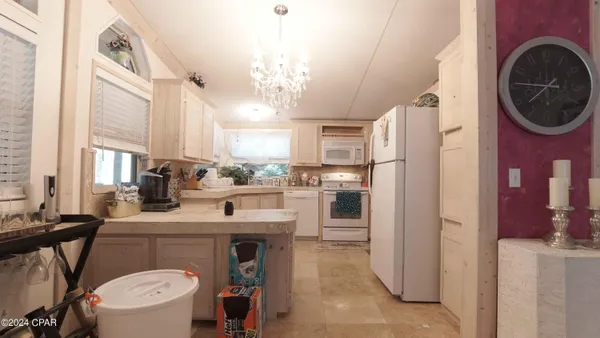$975,000 | 3640 Lucianne Road, Vernon, FL 32462