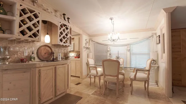 $975,000 | 3640 Lucianne Road, Vernon, FL 32462