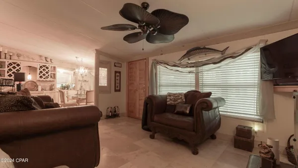 $975,000 | 3640 Lucianne Road, Vernon, FL 32462