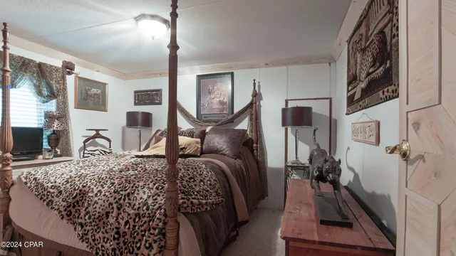 $975,000 | 3640 Lucianne Road, Vernon, FL 32462