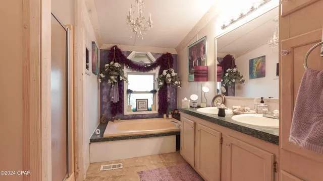 $975,000 | 3640 Lucianne Road, Vernon, FL 32462