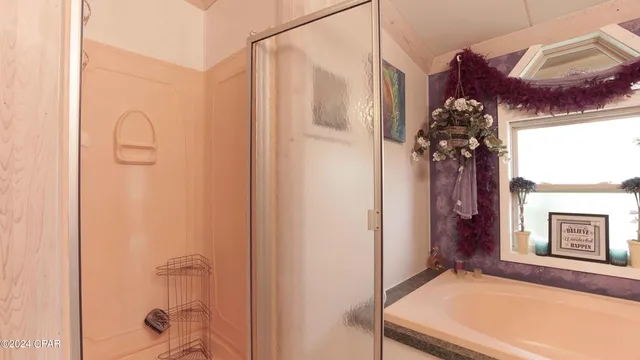 $975,000 | 3640 Lucianne Road, Vernon, FL 32462