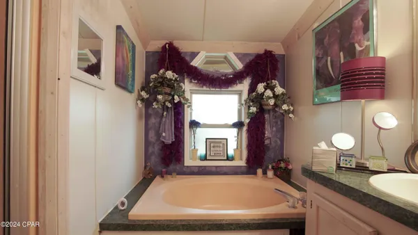 $975,000 | 3640 Lucianne Road, Vernon, FL 32462