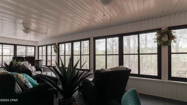 $975,000 | 3640 Lucianne Road, Vernon, FL 32462