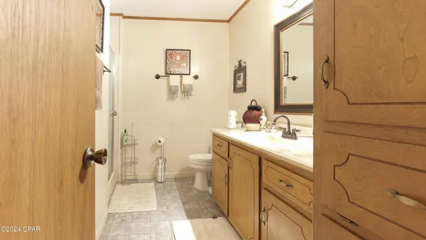 $975,000 | 3640 Lucianne Road, Vernon, FL 32462