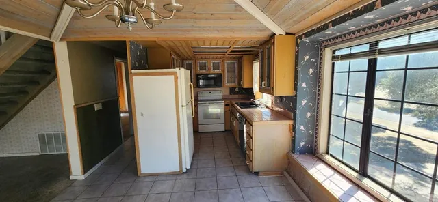 a view of a storage & utility room