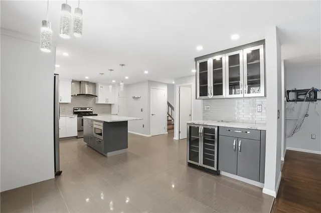 $695,000 | 6 Cross Street, Seekonk, MA 02771