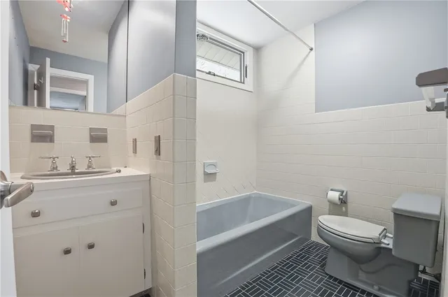 $695,000 | 6 Cross Street, Seekonk, MA 02771