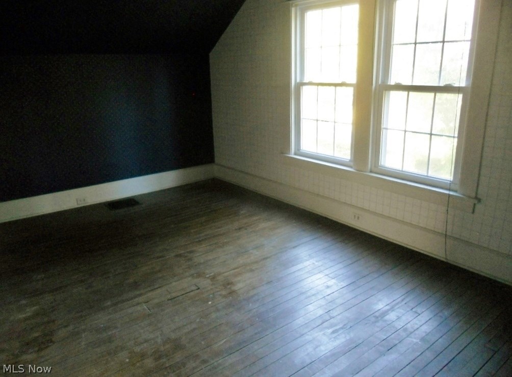 12069 Mayfield Road Chardon, OH 44024 - Photo 14 of 25