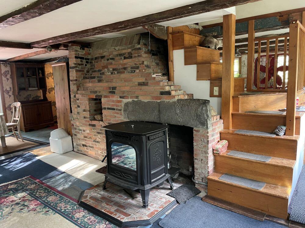 383 Old Alfred Road Waterboro, ME 04030 - Photo 8 of 38 11 living