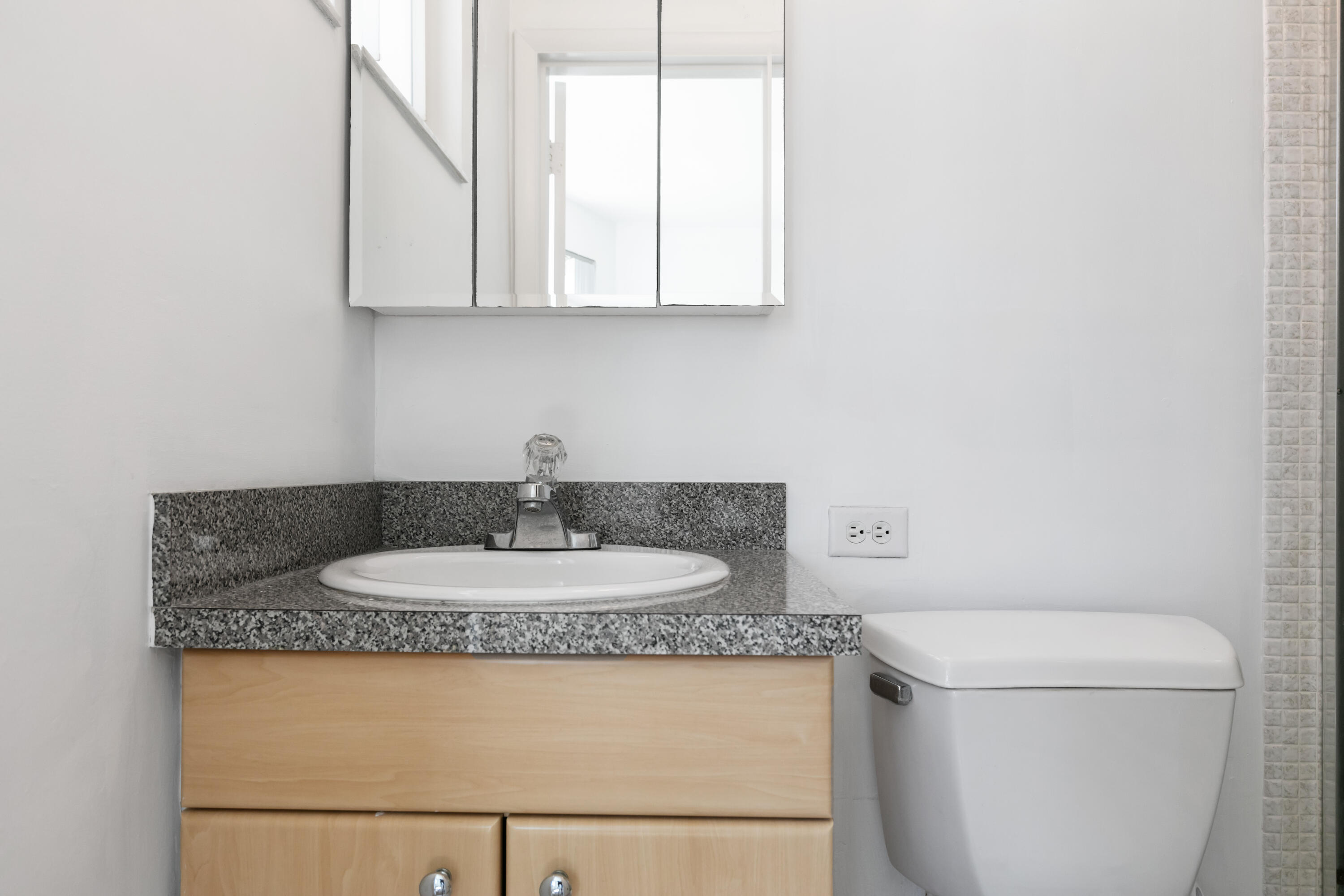 2700 Banyan Road, Unit 23 Boca Raton, FL 33432 - Photo 17 of 31 2M8A4527