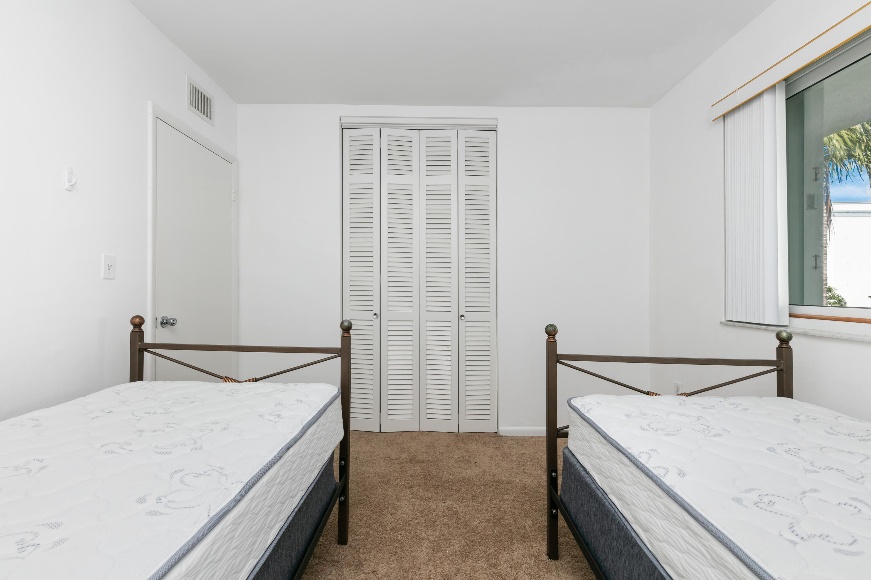 2700 Banyan Road, Unit 23 Boca Raton, FL 33432 - Photo 19 of 31 2M8A4531